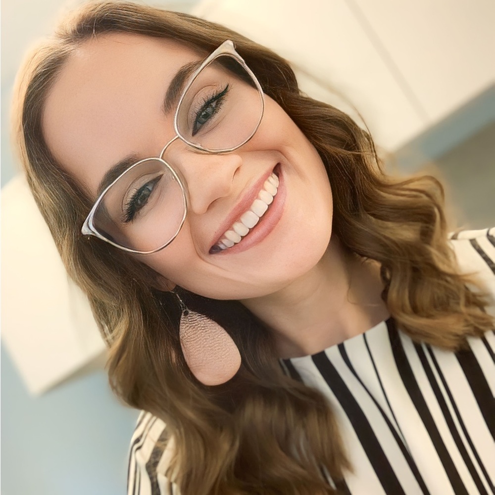 Meet your Posher, Gabrielle